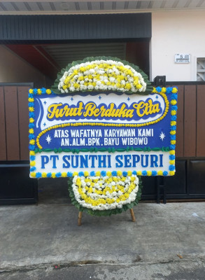Papan Bunga Duka di Sukadana